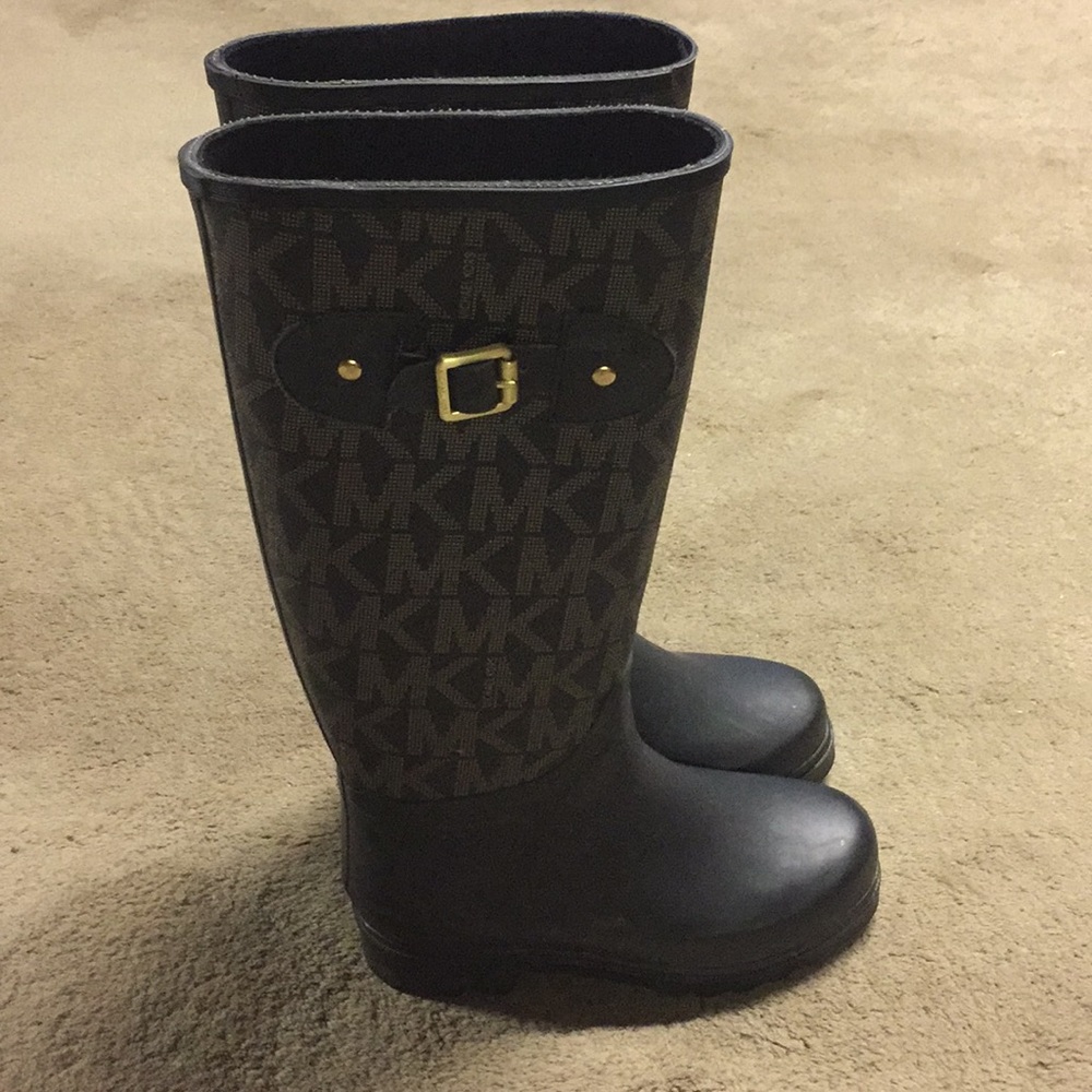 ☔️☔️MICHAEL KORS SIZE 6 TALL BLACK RAIN BOOTS ☔️☔️